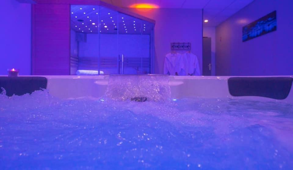 Loft Privatif Avec Jacuzzi Et Sauna Saint-Dizier Exterior foto
